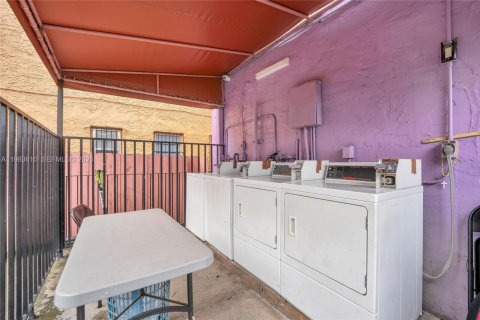 Снять в аренду кондоминиум в Майами, Флорида 1 спальня, 46.45м2, № 2051405 - фото 8