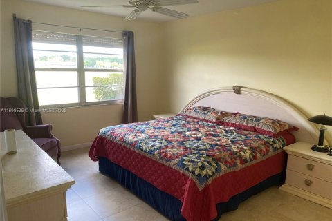 Condo in Pembroke Pines, Florida, 2 bedrooms  № 1706762 - photo 26
