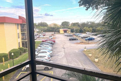 Condominio en venta en Miramar, Florida, 2 dormitorios, 102.66 m2 № 2171662 - foto 4