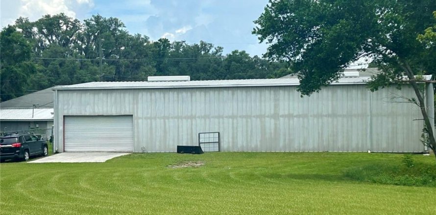 Commercial property in High Springs, Florida 44.59 sq.m. № 1829684