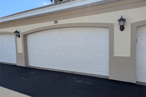Condo in Palm Coast, Florida, 3 bedrooms № 2123010 - photo 21