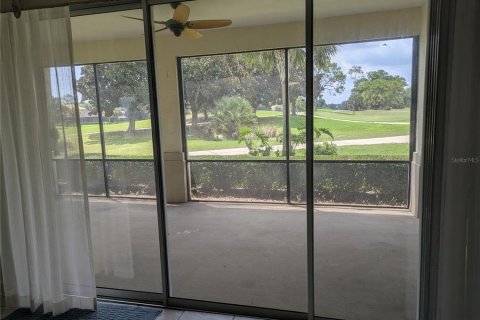Condo in Palm Coast, Florida, 3 bedrooms № 2123010 - photo 15