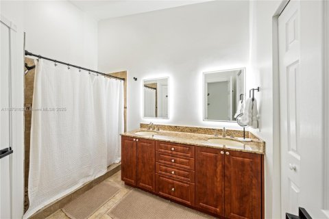 Touwnhouse à vendre à Sunrise, Floride: 2 chambres, 128.95 m2 № 1930875 - photo 17