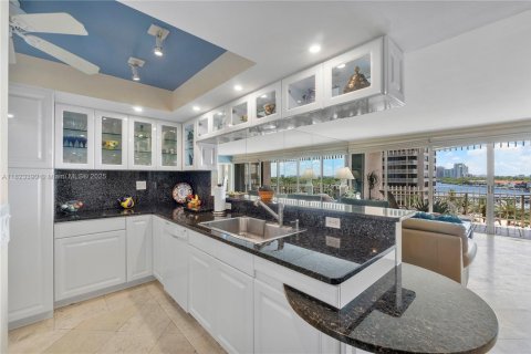 Copropriété à vendre à Miami, Floride: 2 chambres, 152.55 m2 № 1958310 - photo 10