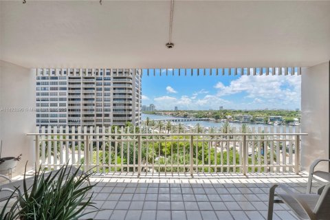Copropriété à vendre à Miami, Floride: 2 chambres, 152.55 m2 № 1958310 - photo 21