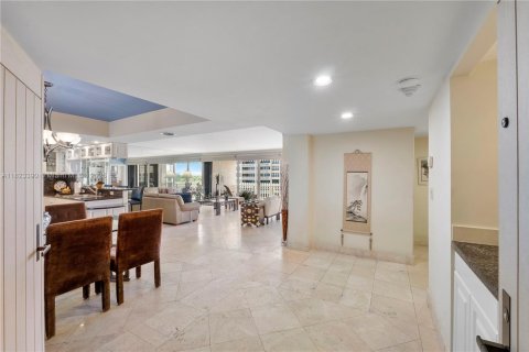 Copropriété à vendre à Miami, Floride: 2 chambres, 152.55 m2 № 1958310 - photo 2