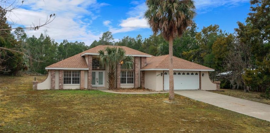 Villa ou maison à Fruitland Park, Floride 3 chambres, 184.32 m2 № 2330551