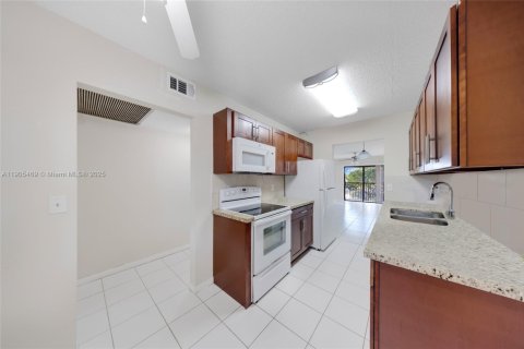 Condominio en venta en Sunrise, Florida, 2 dormitorios, 85.01 m2 № 1956195 - foto 5