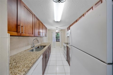 Condominio en venta en Sunrise, Florida, 2 dormitorios, 85.01 m2 № 1956195 - foto 6
