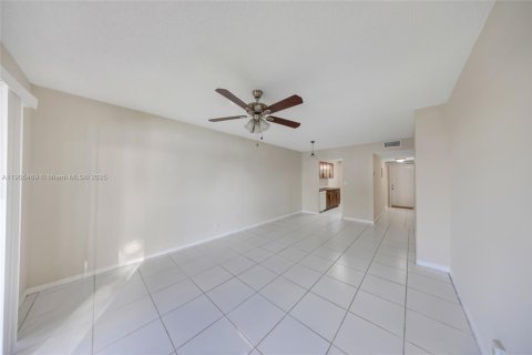 Condominio en venta en Sunrise, Florida, 2 dormitorios, 85.01 m2 № 1956195 - foto 12