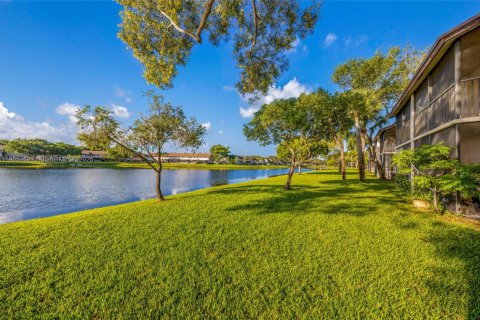 Condominio en venta en Sunrise, Florida, 2 dormitorios, 85.01 m2 № 1956195 - foto 29