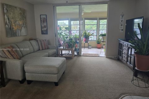 Copropriété à vendre à Margate, Floride: 1 chambre, 78.97 m2 № 2089858 - photo 2