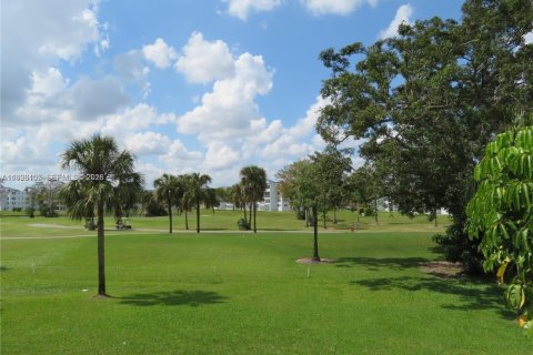 Copropriété à vendre à Margate, Floride: 1 chambre, 78.97 m2 № 2089858 - photo 19