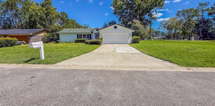 House in Orange Park, Florida 3 bedrooms, 138.05 sq.m. № 1837653