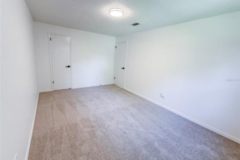 House in Orange Park, Florida 3 bedrooms, 138.05 sq.m. № 1837653 - photo 16