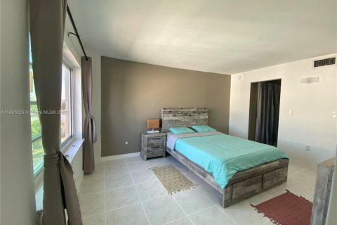 Снять в аренду кондоминиум в Майами-Бич, Флорида 1 спальня, 73.86м2, № 1922380 - фото 7