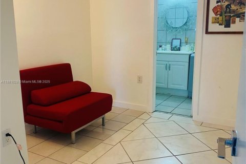 Снять в аренду кондоминиум в Майами-Бич, Флорида 1 спальня, 73.86м2, № 1922380 - фото 12