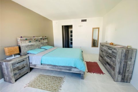 Снять в аренду кондоминиум в Майами-Бич, Флорида 1 спальня, 73.86м2, № 1922380 - фото 8