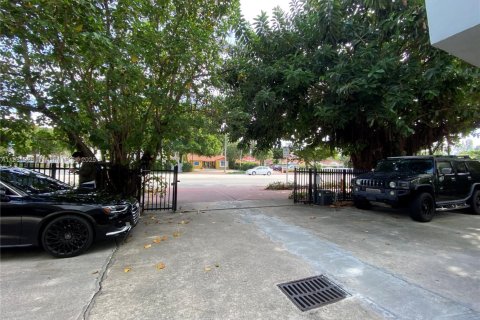 Снять в аренду кондоминиум в Майами-Бич, Флорида 1 спальня, 73.86м2, № 1922380 - фото 16