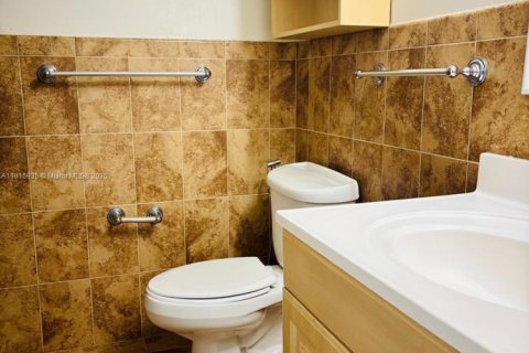 Купить кондоминиум в Майами, Флорида 2 спальни, 84.54м2, № 1774224 - фото 8