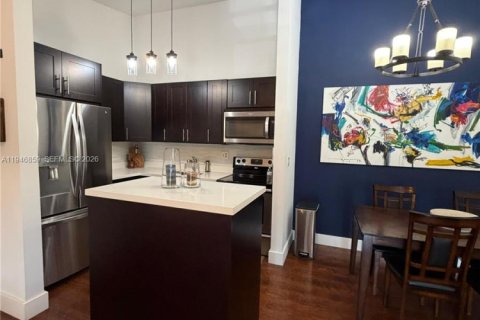 Condominio en venta en Doral, Florida, 2 dormitorios, 93.46 m2 № 2003681 - foto 4