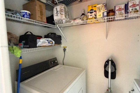 Condominio en venta en Doral, Florida, 2 dormitorios, 93.46 m2 № 2003681 - foto 11