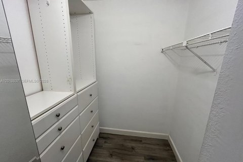 Adosado en alquiler en Pembroke Pines, Florida, 2 dormitorios, 117.61 m2 № 2085722 - foto 25