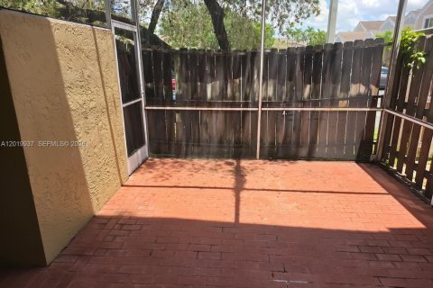 Adosado en alquiler en Pembroke Pines, Florida, 2 dormitorios, 117.61 m2 № 2085722 - foto 14