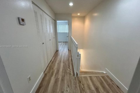 Adosado en alquiler en Pembroke Pines, Florida, 2 dormitorios, 117.61 m2 № 2085722 - foto 16