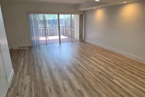Adosado en alquiler en Pembroke Pines, Florida, 2 dormitorios, 117.61 m2 № 2085722 - foto 12