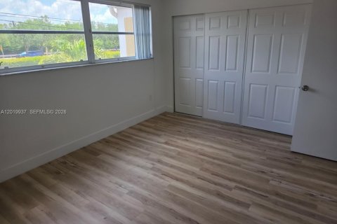 Adosado en alquiler en Pembroke Pines, Florida, 2 dormitorios, 117.61 m2 № 2085722 - foto 23