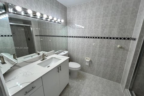 Adosado en alquiler en Pembroke Pines, Florida, 2 dormitorios, 117.61 m2 № 2085722 - foto 24
