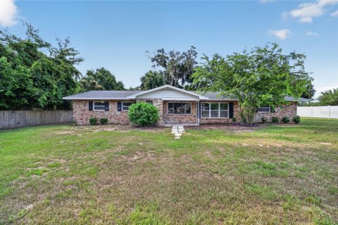 House in Ocala, Florida 3 bedrooms, 149.39 sq.m. № 2237404
