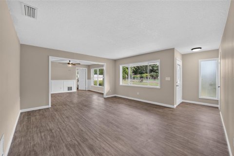 House in Ocala, Florida 3 bedrooms, 149.39 sq.m. № 2237404 - photo 13