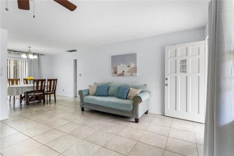 House in Sebastian, Florida 2 bedrooms, 95.78 sq.m. № 2107715 - photo 12