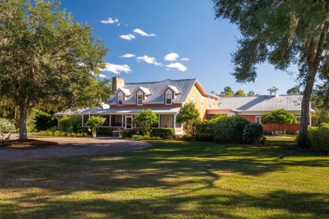 House in Alachua, Florida 8 bedrooms, 764.68 sq.m. № 2396586