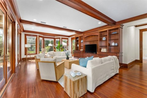 House in Alachua, Florida 8 bedrooms, 764.68 sq.m. № 2396586 - photo 21