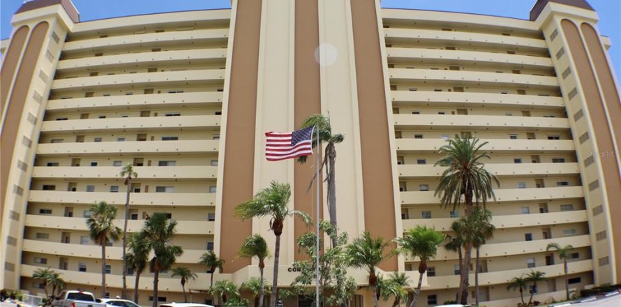 Condo in Saint Petersburg, Florida, 2 bedrooms  № 1866408