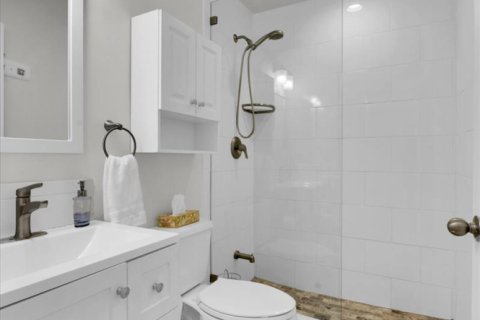 House in Wilton Manors, Florida 4 bedrooms, 201.6 sq.m. № 2260663 - photo 21