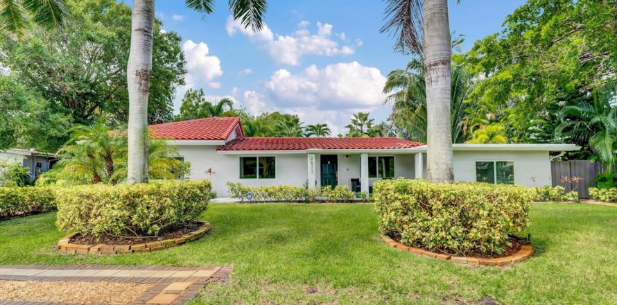 House in Wilton Manors, Florida 4 bedrooms, 201.6 sq.m. № 2260663