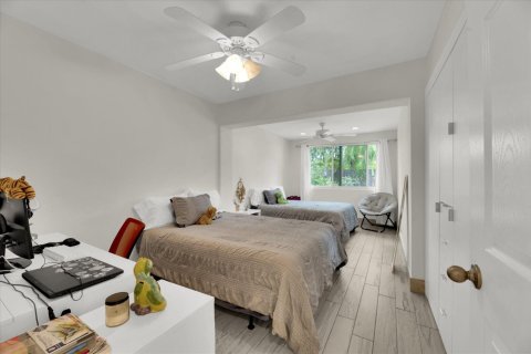 House in Wilton Manors, Florida 4 bedrooms, 201.6 sq.m. № 2260663 - photo 22