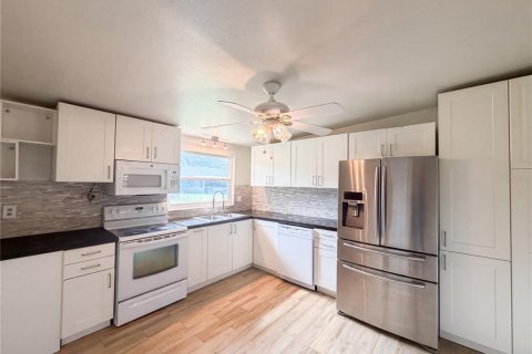 Villa ou maison à vendre à Winter Haven, Floride: 3 chambres, 101.45 m2 № 2237997 - photo 8