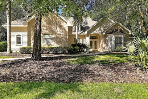 Villa ou maison à Gainesville, Floride 5 chambres, 325.81 m2 № 2416454
