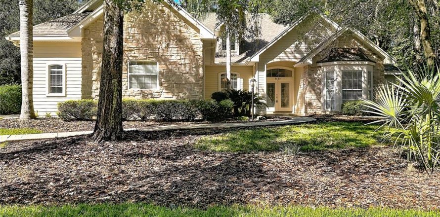 Villa ou maison à Gainesville, Floride 5 chambres, 325.81 m2 № 2416454