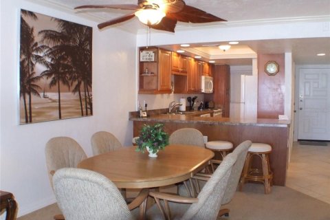 Condo in New Smyrna Beach, Florida, 2 bedrooms  № 1747561 - photo 10