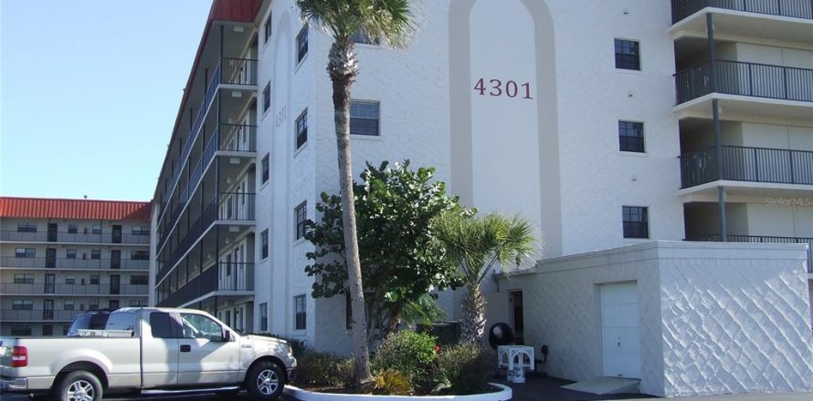Condo à New Smyrna Beach, Floride, 2 chambres № 1747561