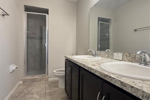 Townhouse in Wesley Chapel, Florida 3 bedrooms, 146.41 sq.m. № 1903118 - photo 10