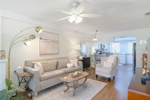 Immobilier commercial à vendre à New Port Richey, Floride: 4 chambres, 173.17 m2 № 1904917 - photo 5