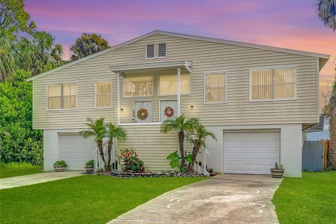 Immobilier commercial à vendre à New Port Richey, Floride: 4 chambres, 173.17 m2 № 1904917 - photo 1