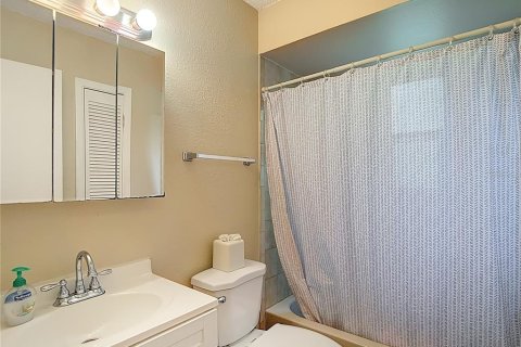 Immobilier commercial à vendre à New Port Richey, Floride: 4 chambres, 173.17 m2 № 1904917 - photo 25